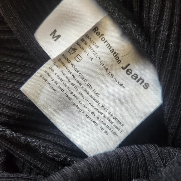 Reformation Landry Jumpsuit Medium Black Ribbed Knit Square Neck Button Lyocell - Picture 8 of 11